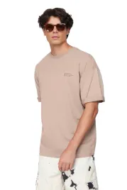 trendyol-man-t-shirt-meski-bezowy-z-okraglym-dekoltem-i-nadrukiem-xs-5da