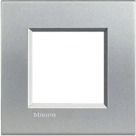 bticino-livinglight-plytka-kwadratowa-2m-ksztalt-prostokatny-kolor-lodowy