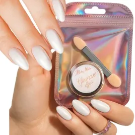 molly-nails-pylek-do-paznokci-glamour-effect-nr-1-lsniacy-manicure