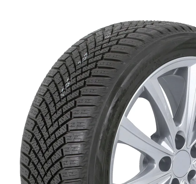 1x YOKOHAMA BluEarth*Winter V906 245/40R18 97W XL RPB 2025 r