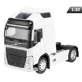 model-1-32-volvo-fh-ciagnik-dwuosiowy-bialy