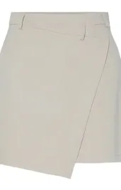 pieces-bezowe-krotkie-spodenki-z-asymetrycznym-dolem-s-j5a