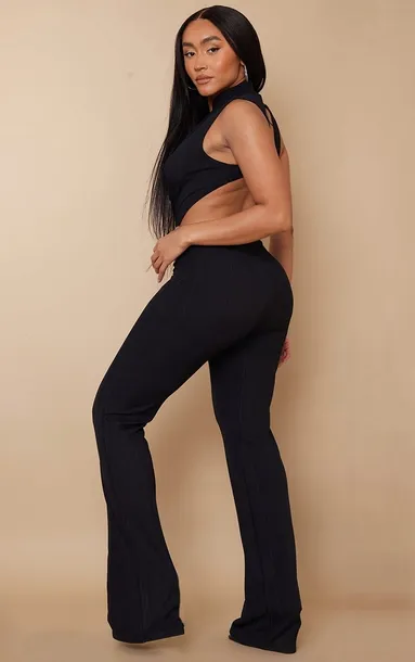 prettylittlething-kombinezon-prazkowany-42-egv-kolor-czarny