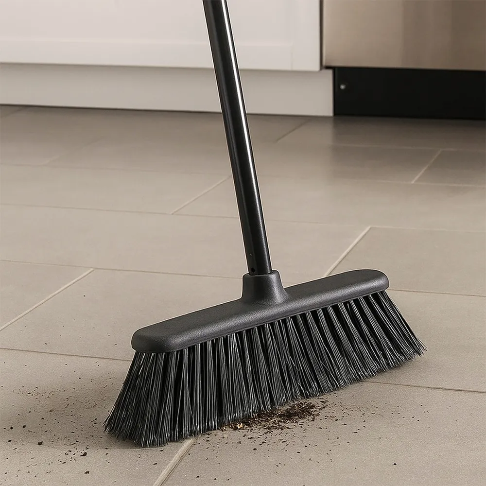 miotla-czarna-128-cm