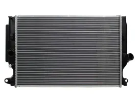 chlodnica-wody-toyota-auris-avensis-verso