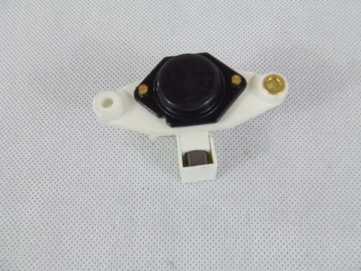 regulator-napiecia-alternatora-waga-z-opakowaniem-2-kg