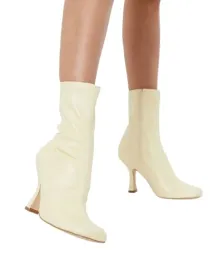 public-desire-damskie-botki-ecru-klasyk-40-rog