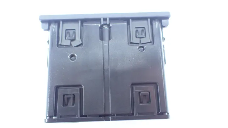audi-nowe-gniazdo-usb-oe-81a035736-producent-czesci-audi-oe