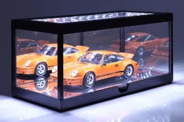 triple9-gablotka-diorama-do-modeli-w-skali-1-24-z-osw-led-biala