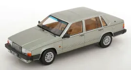 triple9-volvo-760-1985-light-green-metallic-1-18-promocja