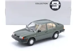 triple9-volvo-340-gl-1987-dark-green-metallic-1-18-promocja