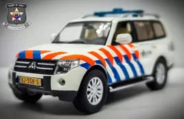 triple9-2010-mitsubishi-pajero-holland-police-l-e-1-504-1-43-promocja