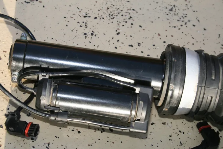 amortyzator-db-p-w220-pneumatic-jakosc-czesci-zgodnie-z-gvo-z-zamiennik