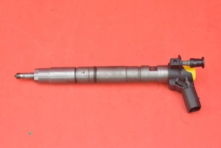 wtryskiwacz-cr-vw-golf-2-0tdi-08-producent-czesci-bosch