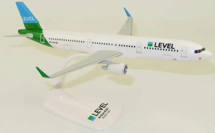 model-samolotu-airbus-a321-level-1-200-stan-nowy