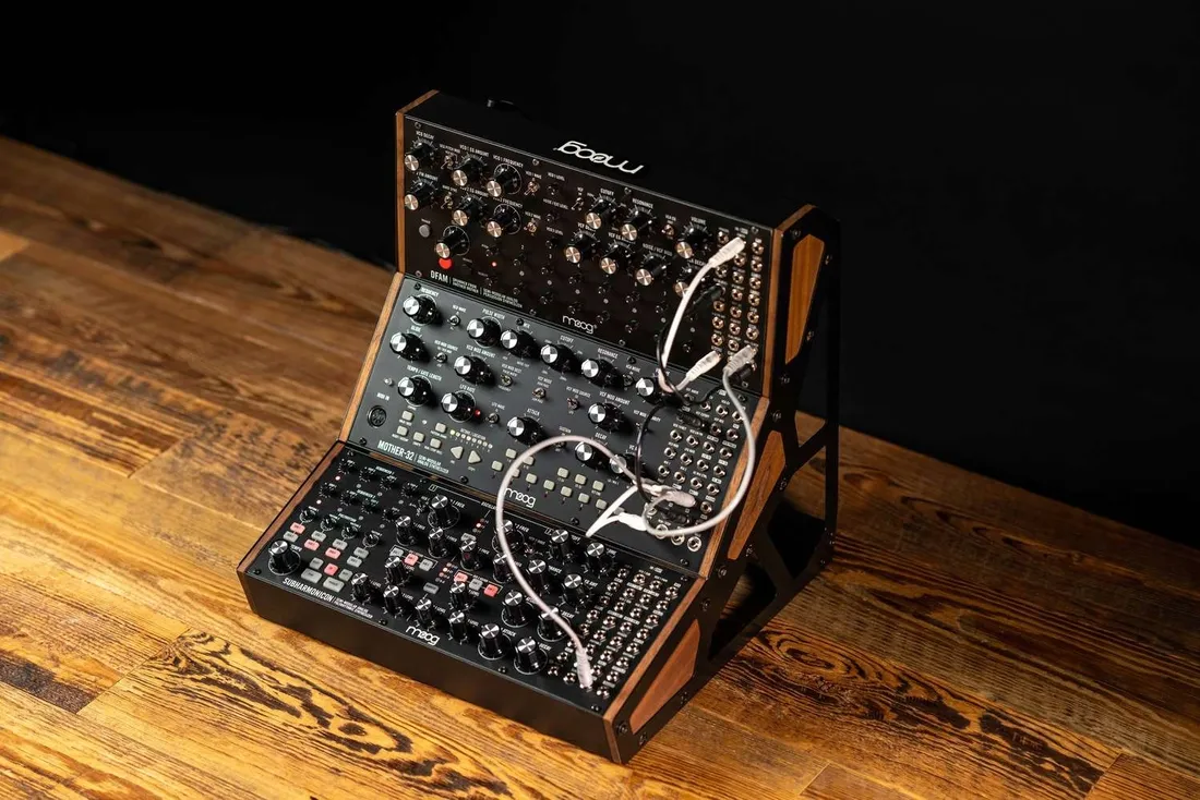 moog-subharmonicon-syntezator-analogowy