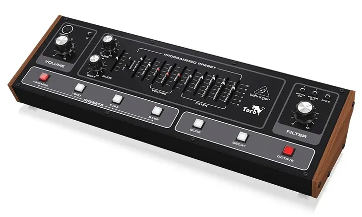 behringer-toro-syntezator-analogowy