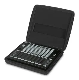 torba-pokrowiec-udg-creator-na-ni-maschine-mk3-hardcase-black-u8411bl