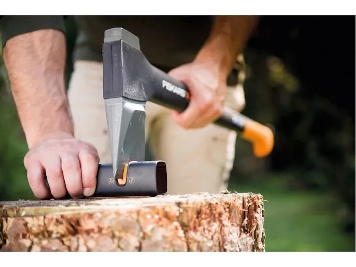 ostrzalka-do-nozy-fiskars-roll-sharp-16-5-cm