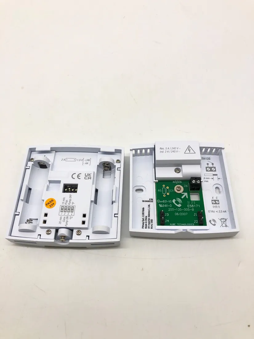 termostat-scienny-honeywell-dt135-stan-powystawowy