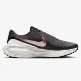 revolution-8-marka-nike