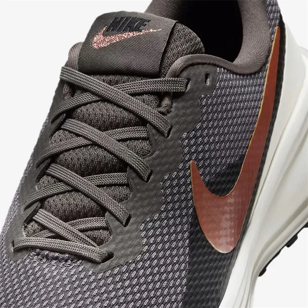 revolution-8-marka-nike-kod-producenta-hj8485200