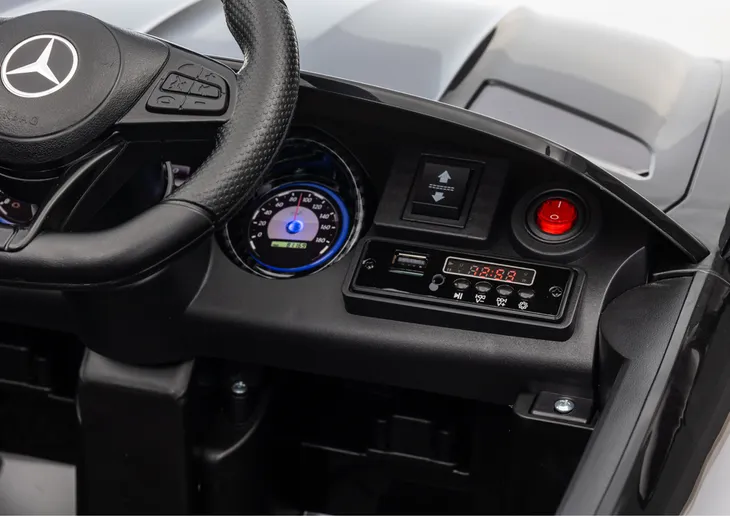 auto-na-akumulator-mercedes-gtr-czarny-marka-lean-cars-maksymalne-obciazenie-30-kg