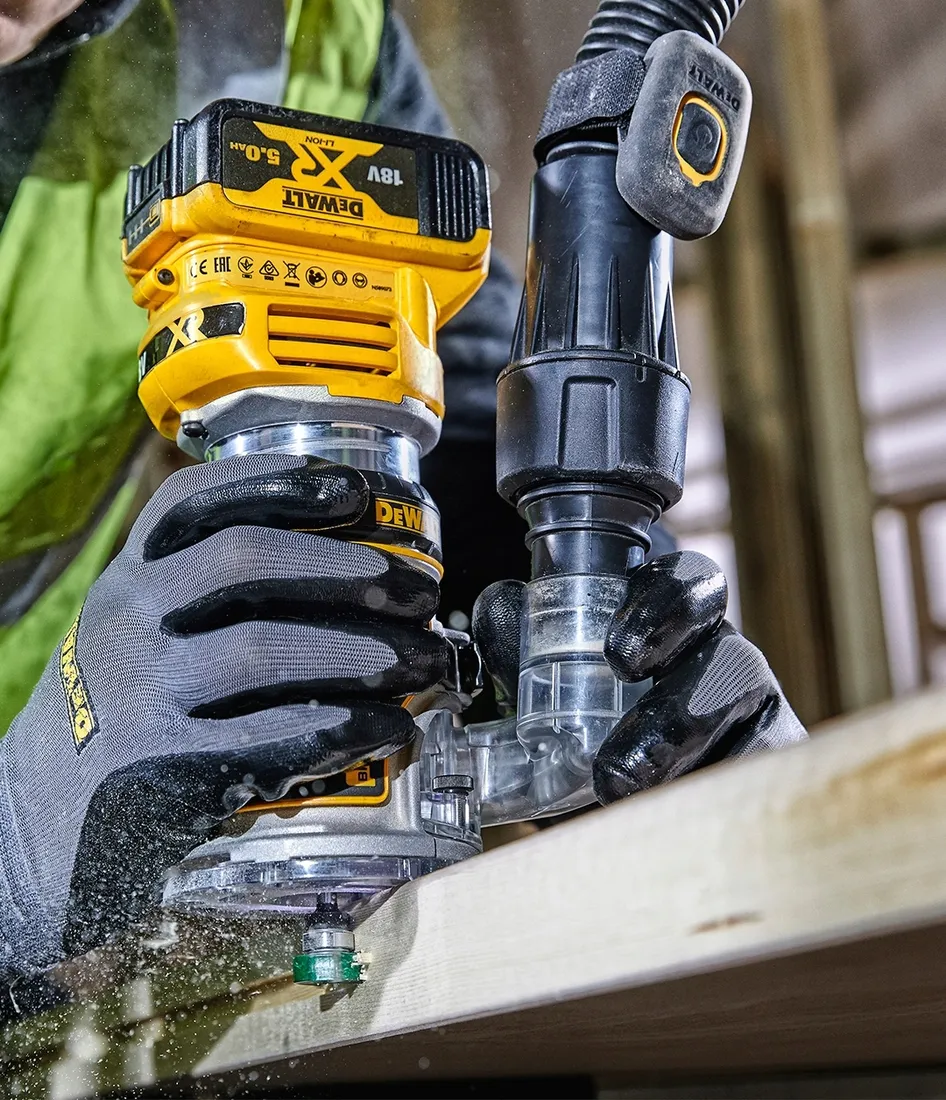 frezarka-dewalt-dcw604nt