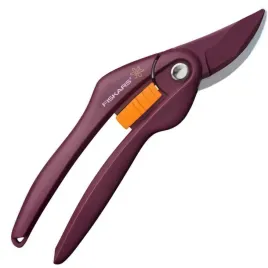 sekator-fiskars-ogrodowy-nozyce-do-ciecia-mlodych-galezi-krzewow-fiolet