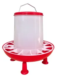 karmidlo-9kg-zasypowe-na-wysokich-nozkach-z-metalowym-uchwytem
