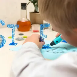 zestaw-dlugopis-3d-drukarka-110-metrow-wkladu-zeszyt-forma-na-prezent