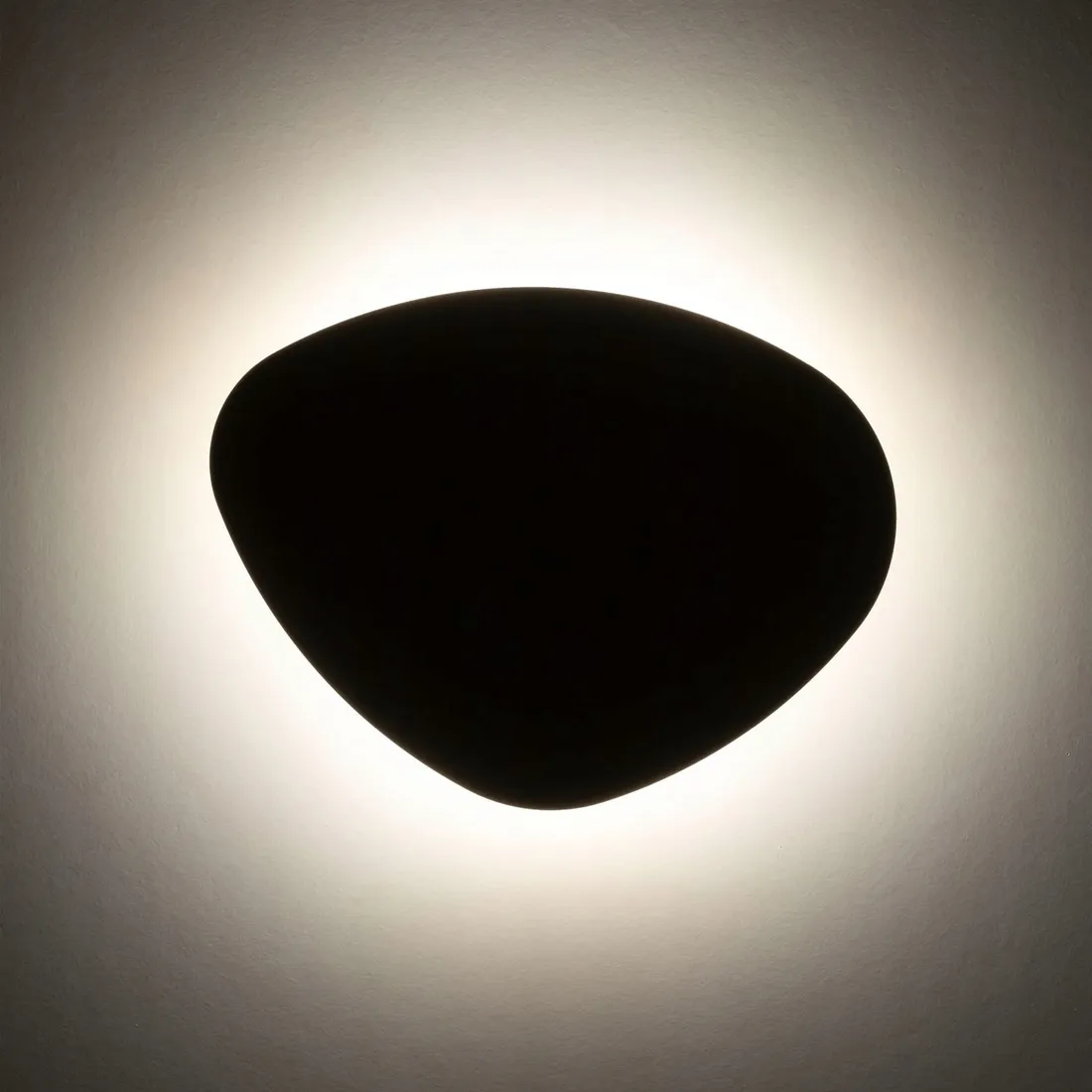 stone-black-kinkiet-3