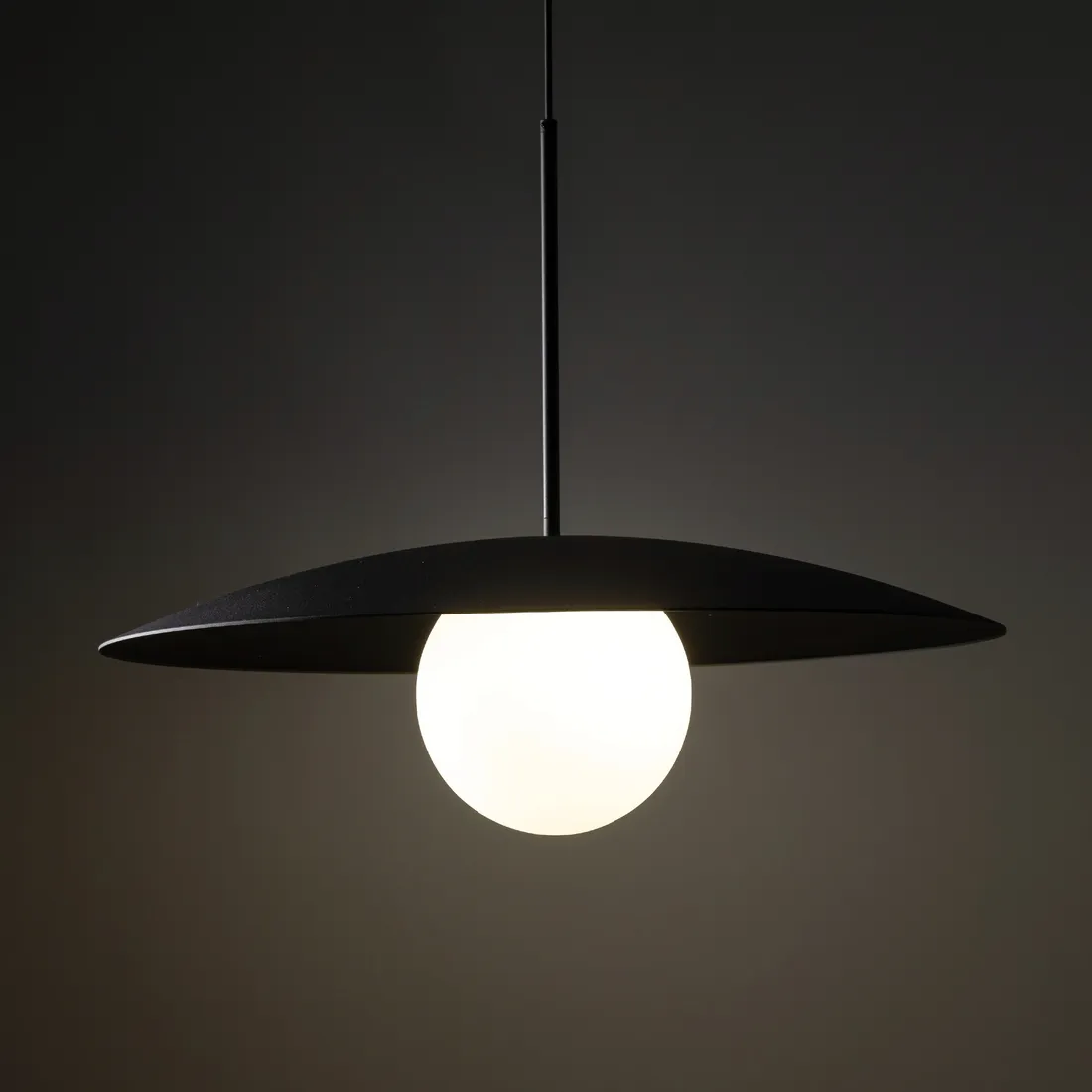 slate-black-glass