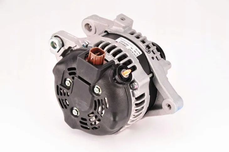 alternator-dan1019-den-denso-waga-z-opakowaniem-11-kg