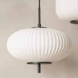 lampa-wiszaca-z-metalu-i-szkla-beca-oblade-bialo-czarna