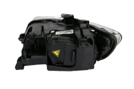 reflektor-swiatel-przednich-043257-val