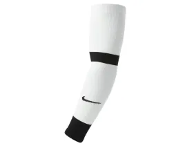 getry-pilkarskie-nike-matchfit-slevee-cu6419-100-l-xl