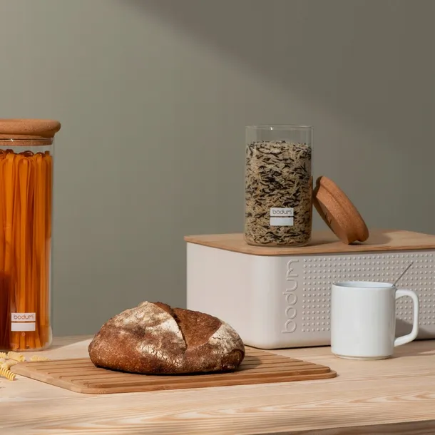 bodum-chlebak-bistro-off-white-rodzaj-z-deska