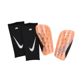 ochraniacze-pilkarskie-nike-mercurial-lite-pomaranczowe-dn3611-852-xs