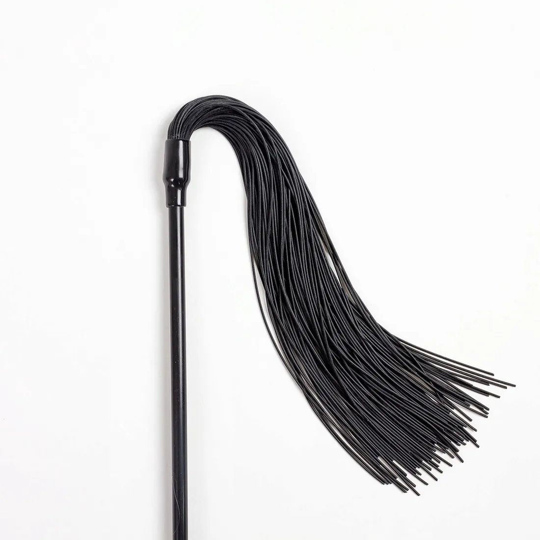black-feather-tickler-and-whip-rodzaj-bat