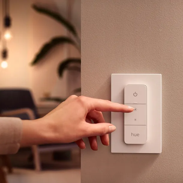 inteligentna-zarowka-philips-huewca-luster-e14-5-1-w-bluetooth-zigbee