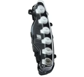 swiatla-do-jazdy-w-dzien-044209-valeo