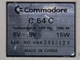 retro-komputer-commodore-64c-marka-commodore