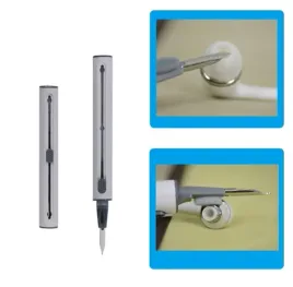 precyzyjny-czyscik-do-czyszczenia-sluchawek-airpods