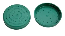 nakretka-plastikowa-z-dziurkami-do-podkarmiania