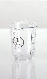 kubek-z-uchwytem-i-miarka-podzialka-skala-z-lejkiem-1l