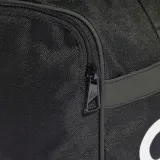 torba-adidas-essentials-linear-duffel-medium-czarno-biala-ht4743-glebokosc-krotszy-bok-28-cm