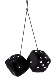 kostki-pluszowe-kosci-samochodowe-zawieszka-na-lusterko-fuzzy-dice-czarne