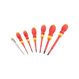 zestaw-wkretakow-izolowanych-stanley-7-szt-z-testerem-napiecia-stht60031-0