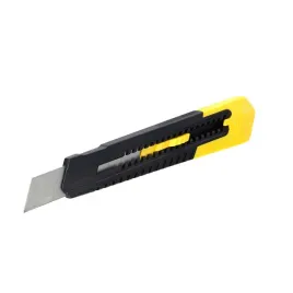 noz-z-ostrzem-lamanym-stanley-sm18-abs-18mm-1-10-151